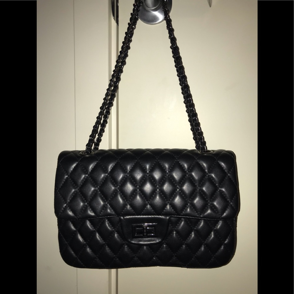 BRAND NEW silver chain crossbody bag